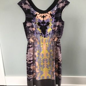 Gorgeous and modern summer dress!
